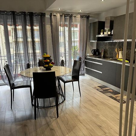 Gorgeous 2 Bedrooms Holiday Apartement Niza Exterior foto
